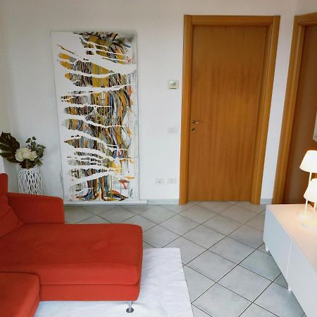 La Casa Del Cuore - Luxury Apartment Olgiate Comasco Exterior foto