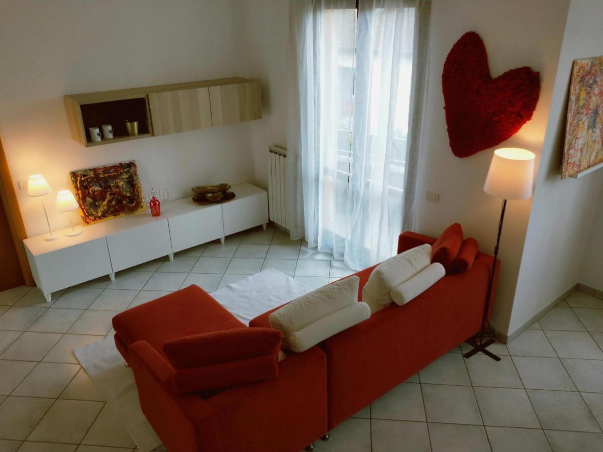 La Casa Del Cuore - Luxury Apartment Olgiate Comasco Exterior foto